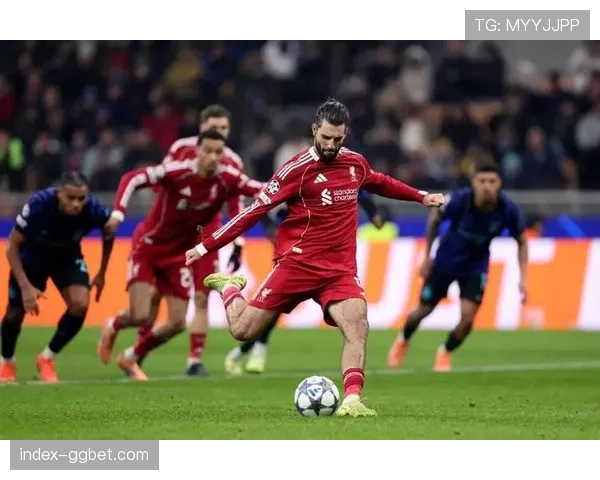 欧冠联赛利物浦六球大胜卡拉巴克 萨拉赫主导进攻展现极佳射门转化率